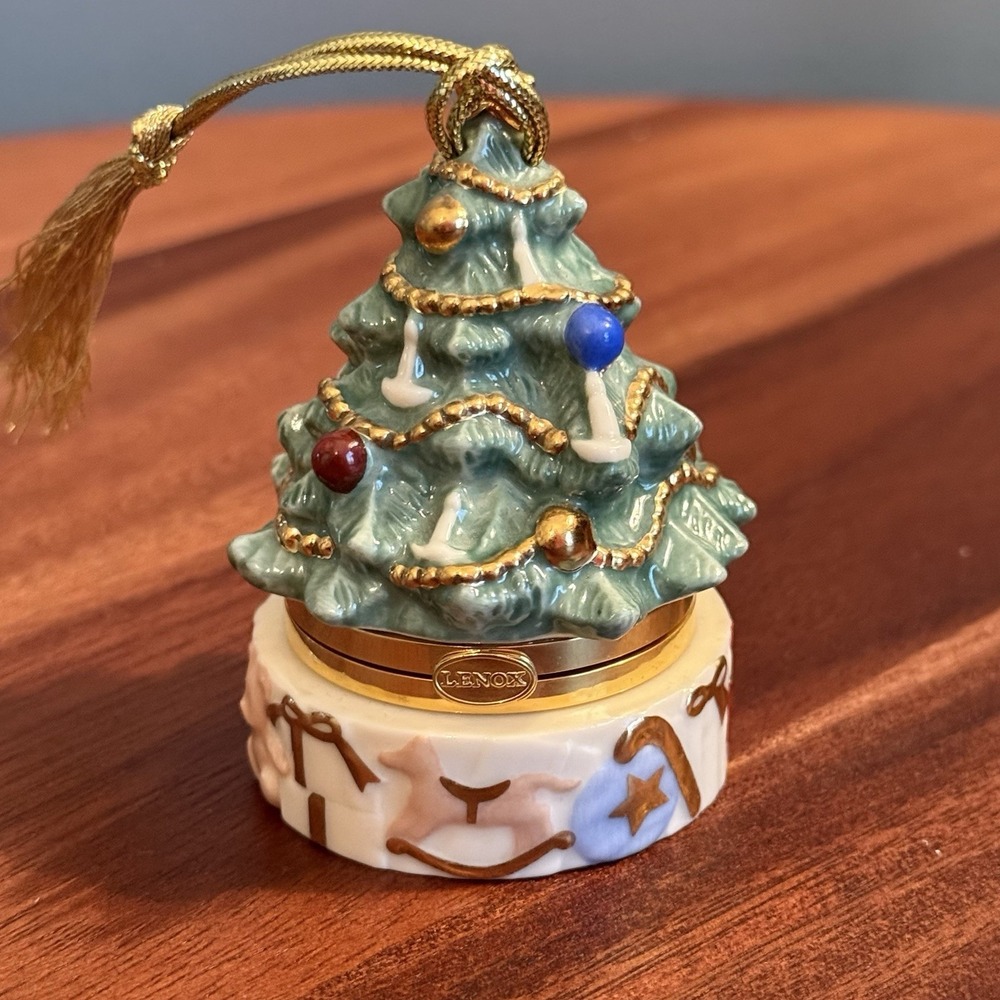 Lenox China Treasures Christmas Tree Trinket Box‎ Ornament Hinged Gold Tassel